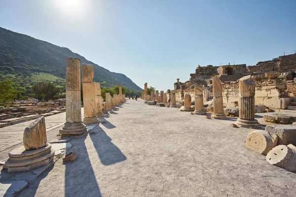 Selcuk Turkije April 2018 Marmeren Steeg Met Zuilen Die Leiden — Stockfoto