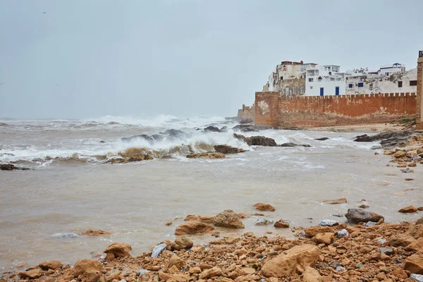 Rough Atlantic Ocean Στο Λιμάνι Essaouira Μαρόκο — Φωτογραφία Αρχείου