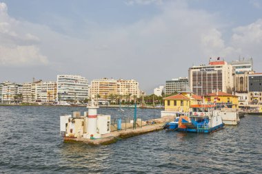 İzmir, Türkiye - 4 Mayıs 2018: İzmir seti, Türkiye. İzmir, Türkiye 'nin en kalabalık üçüncü kentidir.