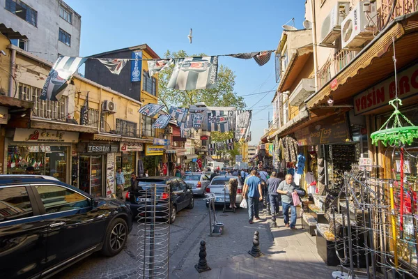 Istanbul Turchia Aprile Persone Non Identificate Visitano Grand Bazaar Uno — Foto Stock