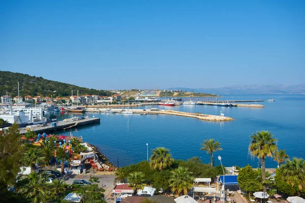 Cesme Turchia Aprile 2018 Marina Yacht Edifici Sullo Sfondo Cesme — Foto Stock