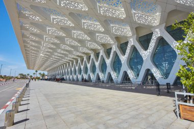 MARRAKESH, MOROCCO - 15 Şubat 2017: Tensift-El Haouz bölgesindeki Marakeş Menara havaalanının ön modern cephesi.