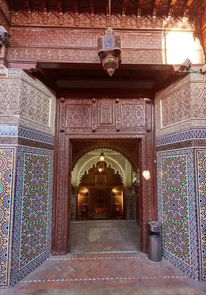 Marrakesh Morocco February 2017 Непізнані Люди Відвідують Площу Джемаа Ель — стокове фото