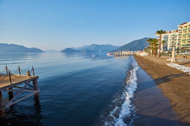 Türkiye 'deki Marmaris plajına bak