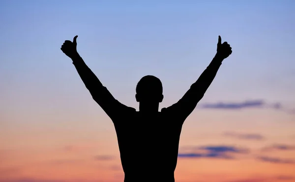 Silueta Macho Celebrando Con Brazo Hacia Amanecer Concepto Logro —  Fotos de Stock