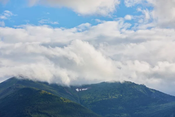 Céu Natural Nuvens Fundo Cobertura Nublada Sobre Montanhas — Fotografia de Stock