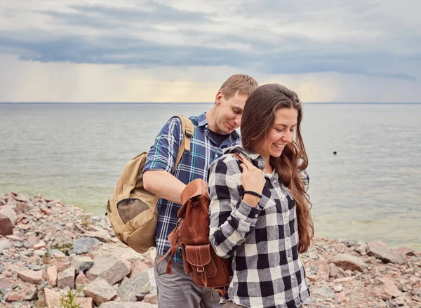 Aventura Viajes Turismo Senderismo Concepto Personas Pareja Sonriente Con Mochilas — Foto de Stock