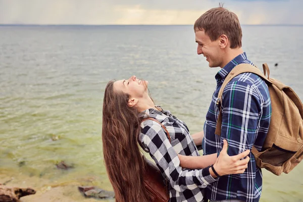 Adventure Travel Tourism Hike People Concept Smiling Couple Backpacks Outdoors — Stock Photo, Image