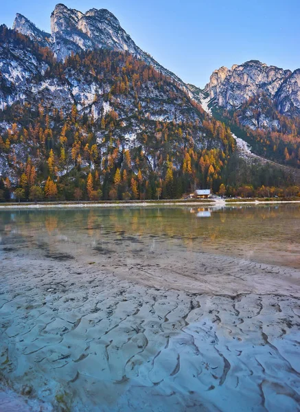 Răsărit Soare Lac Munte Toamnă Lago Landro Dolomiți Alpi Italia — Fotografie, imagine de stoc