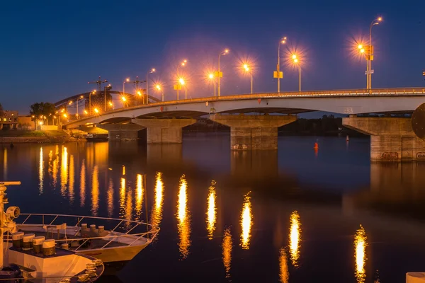 Ponte de Havana em Kiev à noite . — Fotografia de Stock