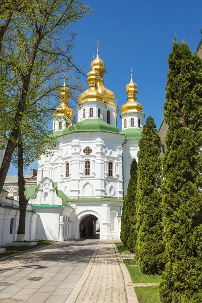 Ünlü Kiev Pechersk Lavra manastır kilisesi