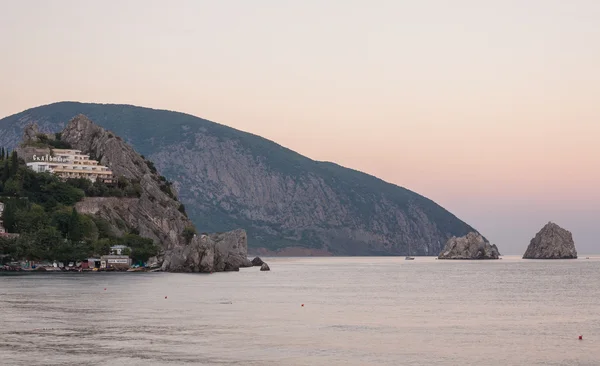 Gurzuf and Ayu Dag mountain. Crimea. — Stock Photo, Image