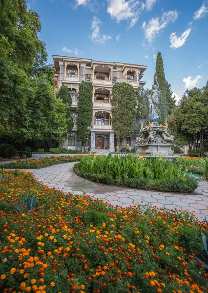 Çeşme Tanrıça gece park, Gurzuf ilçesi, Kırım, Ukrayna. — Stok fotoğraf