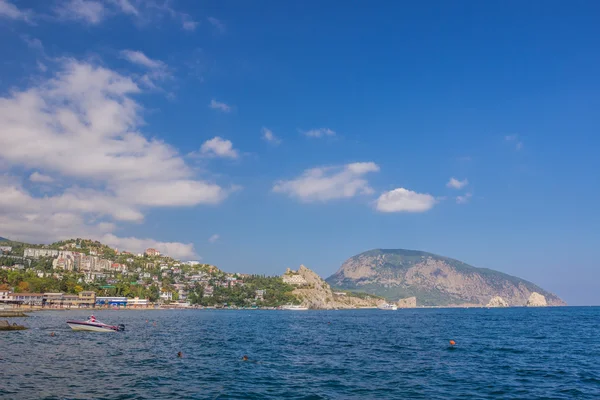 Gurzuf and Ayu Dag mountain. Crimea. — Stock Photo, Image