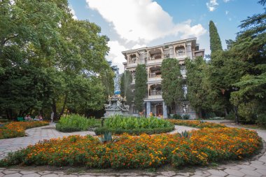 Çeşme Tanrıça gece park, Gurzuf ilçesi, Kırım, Ukrayna.