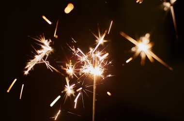 newyear ve Noel partisi maytap