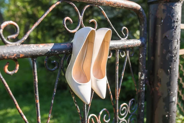 白い結婚式の靴 — ストック写真