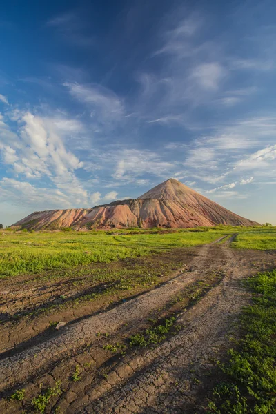 Abraumhalde der ukrainischen Steppe — Stockfoto