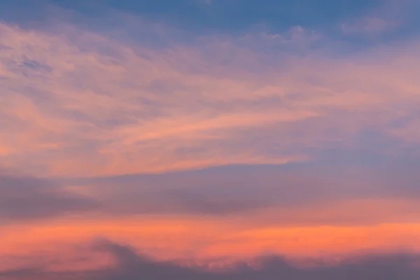 Pôr-do-sol brilhante céu fundo — Fotografia de Stock