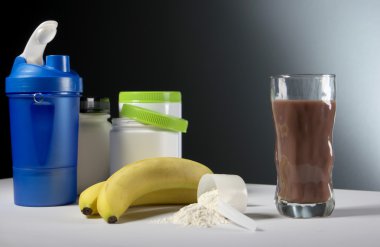 Spor beslenme Supplement kapları ile kokteyl bardak