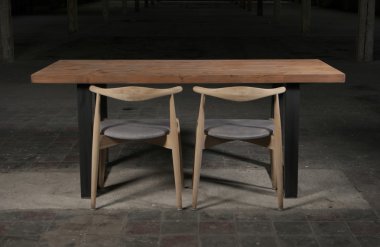 çatı katı iç modern ahşap masa