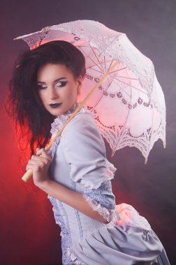 güzel halloween vampire kadını aristokrat dantel şemsiye ile