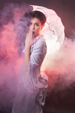 güzel halloween vampire kadını aristokrat dantel şemsiye ile