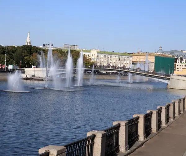 Many fountain on river — Stock Photo, Image