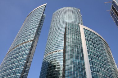 Gün içinde ofis binası