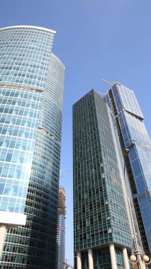 Gün içinde ofis binası