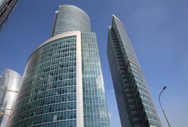 Gün içinde ofis binası