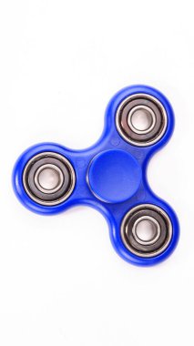 mavi plastik oyuncak.