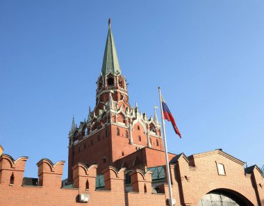 Gökyüzü arka planında Kremlin kulesi