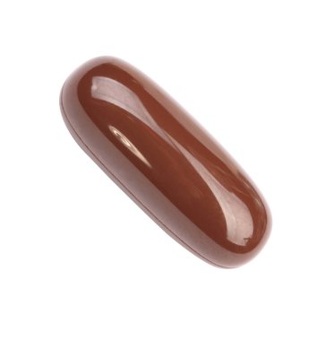 Beyaz arka planda izole edilmiş kahverengi jelatinli bir hap.