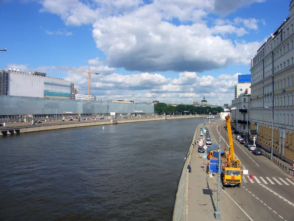 Kade Het Centrum Van Stad Zomer — Stockfoto