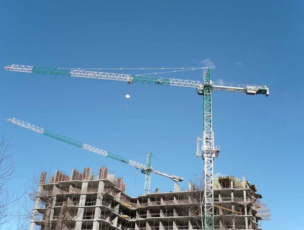 Huis Ontwikkelen Met Kraan Toren — Stockfoto