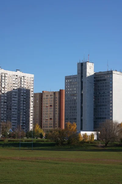 Podzim v městském parku — Stock fotografie