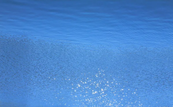 Блеск на воде — стоковое фото