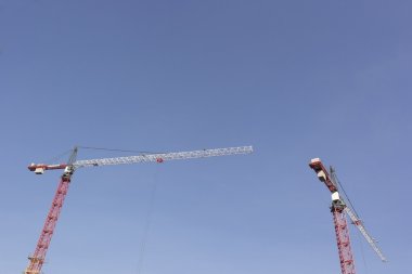 Gökyüzü Arkaplanı Üzerine Crane Kulesi