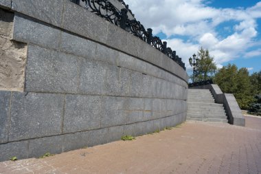 Günün Mermer Merdivenleri