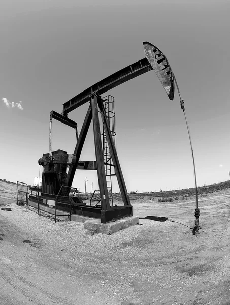 Насос нефтяной скважины . — стоковое фото