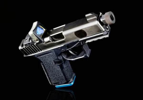 9Mm Semi Auto Pistol Med Tritium Syn - Stock-foto