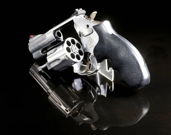 得克萨斯州达拉斯市 2021年1月 史密斯和威森357巨型左轮手枪六支射手 有时被称为鼻鼻 — 图库照片