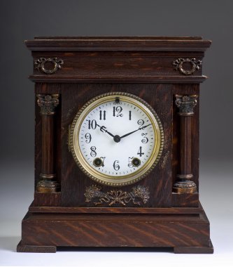 Amerikan Aniique saat.