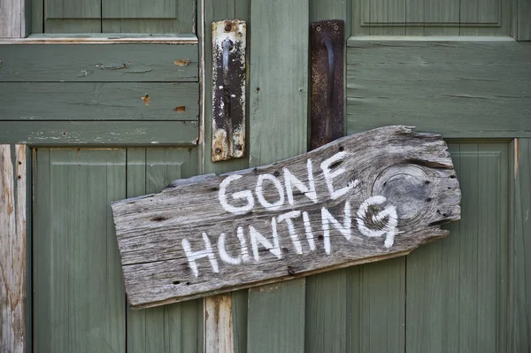 Weggeworfenes Jagdschild. — Stockfoto