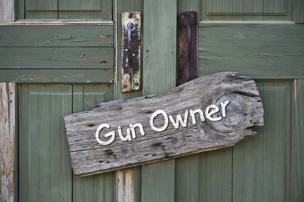 Panneau propriétaire d'arme à feu . — Photo