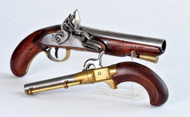 Eski antika tabanca.