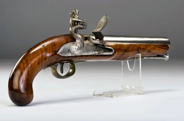 Pistola inglesa antiga Flintlock . — Fotografia de Stock