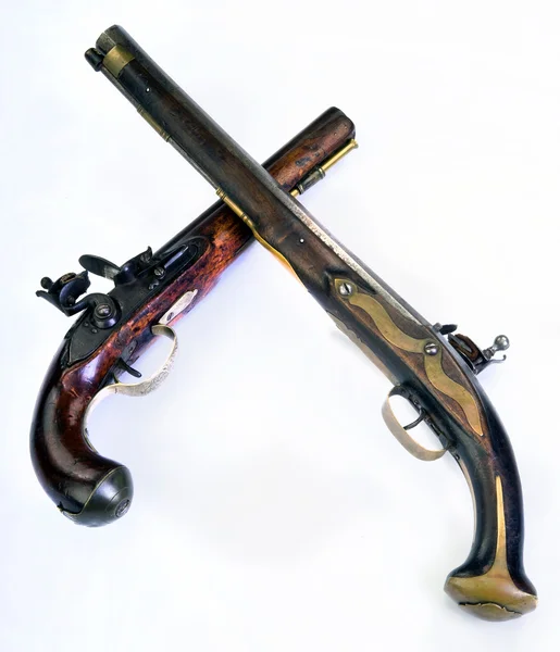 Старинный английский и французский пистолет Флинтлок . — стоковое фото