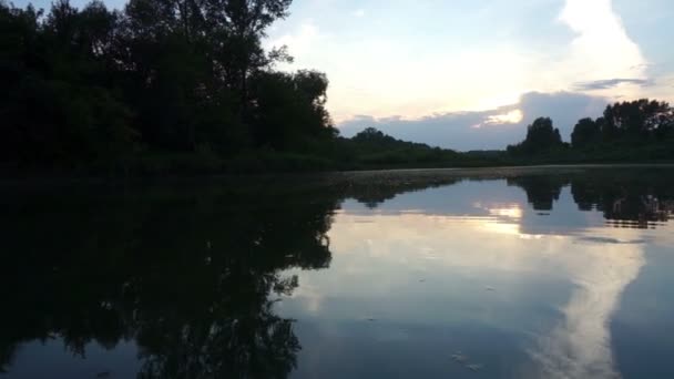 Noche en el río — Vídeos de Stock